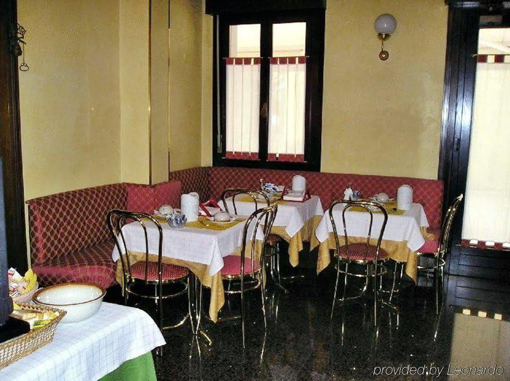 Albergo Ristorante Leon D'Oro Noventa di Piave Exterior foto